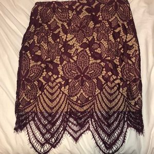 Lace skirt